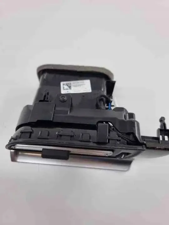 Porsche verwarmingsventilatorrelais OEM 95B819702J - Gebruikt image 5