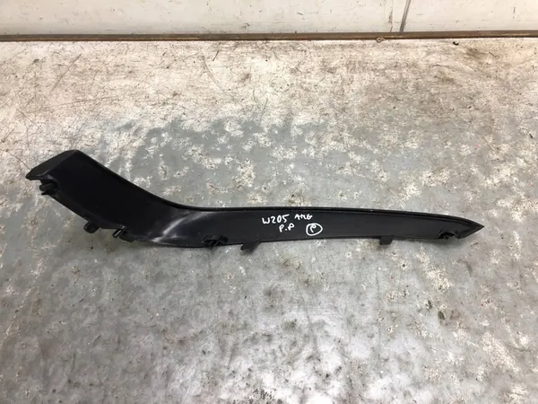 Spoiler de para-choque dianteiro direito Mercedes W205 AMG image 3