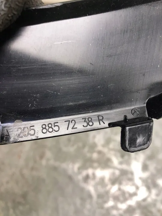 Spoiler de para-choque dianteiro direito Mercedes W205 AMG image 4