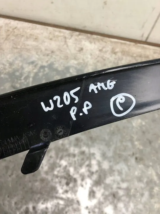 Spoiler de para-choque dianteiro direito Mercedes W205 AMG image 5