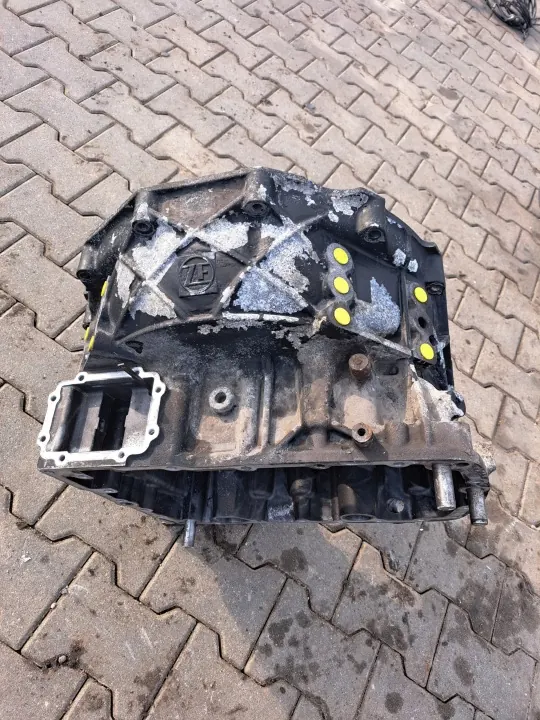 Caja de cambios ZF OEM 1316401063 Manual Delantera image 2