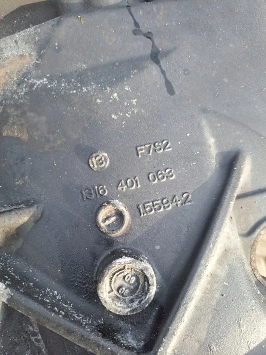 Caja de cambios ZF OEM 1316401063 Manual Delantera image 8