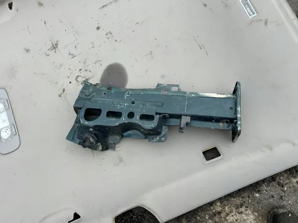OPEL CORSA E Rechter Sonder Eindkap - OEM Onderdeel image 3