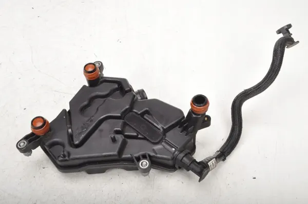 Ölabscheider Mercedes AMG GT 4.0 OEM A1780780000 image 2