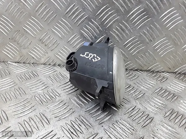 Farol de neblina Toyota Auris 2007 812100d041 image 3