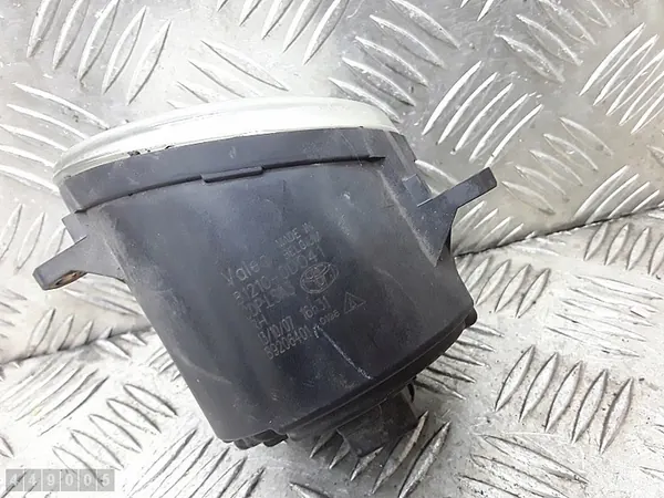 Farol de neblina Toyota Auris 2007 812100d041 image 5