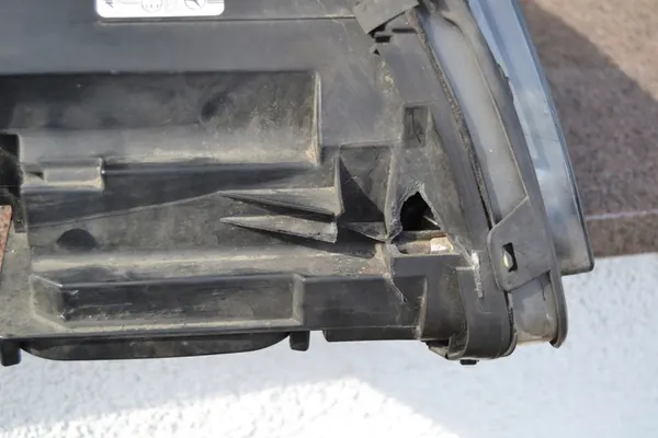 Linker voorlicht Bi-Xenon Mercedes C-Klasse W204 image 8