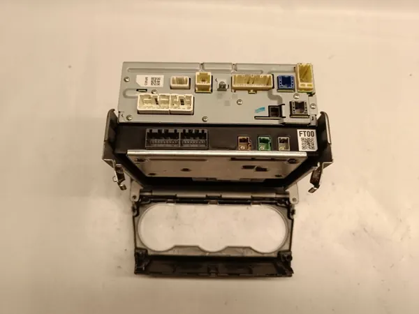 Navigointinäyttö Subaru XV 2016 OEM 86271FJ650 image 9