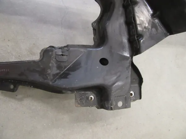 Viga de reforço frontal BMW e53 X5 image 4