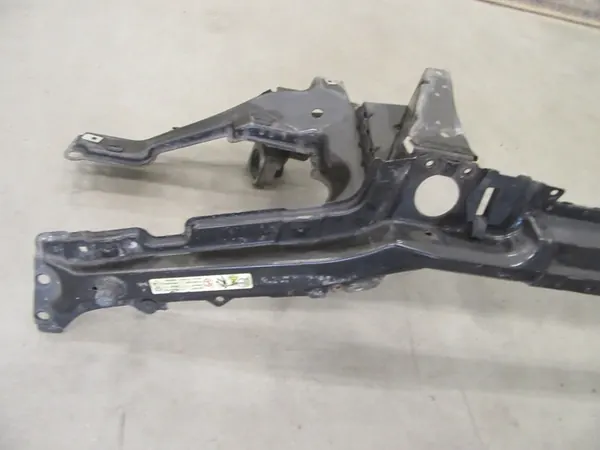 Viga de reforço frontal BMW e53 X5 image 8