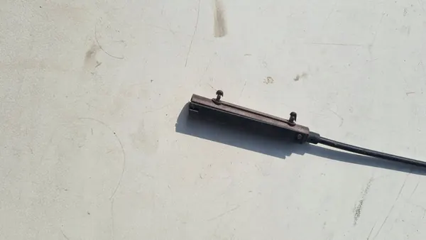 Volkswagen Motorhuvudsladd Caddy IV 15-20 OE 2K5823531B image 2