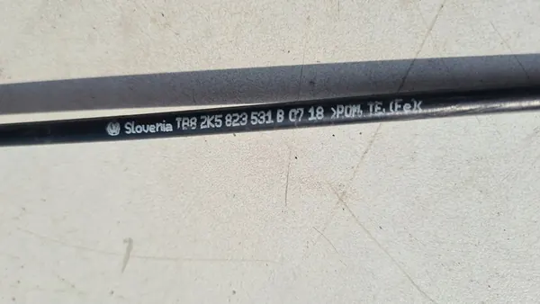 Volkswagen Motorhuvudsladd Caddy IV 15-20 OE 2K5823531B image 5