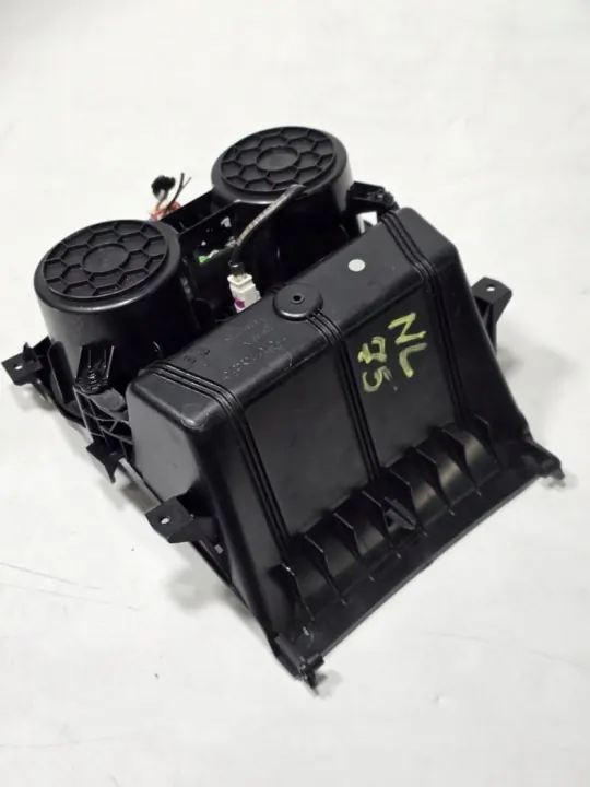 Suporte para copos BMW OEM 2081567X para F40 F44 image 4