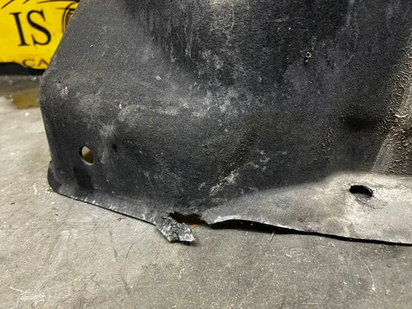 Right Front Wheel Arch Renault Megane IV HB OEM image 6