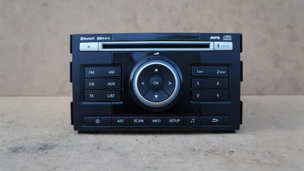 Radio Kia Venga 2017 OEM 96160-1P050 CD MP3 Bluetooth image 2