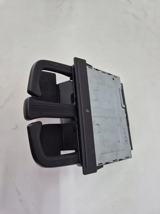 VW Golf IV Passat B6 B7 A3 8P Mukinpidike takana 8P0885995 image 2