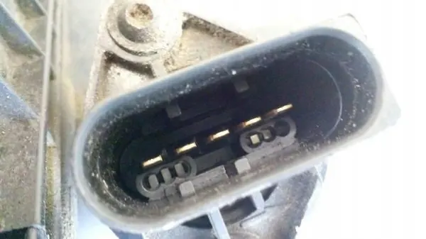 Mercedes Filtergehäuse OEM 2058308802 - Gebraucht image 3