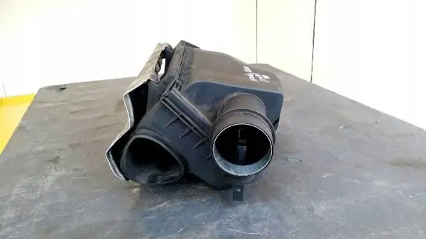 Mercedes Filtergehäuse OEM 2058308802 - Gebraucht image 5