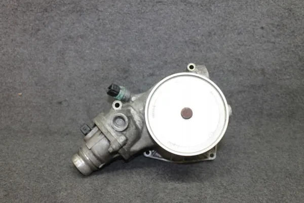 BMW Vesipumppu OEM 7571792 N63B44-moottorille image 2