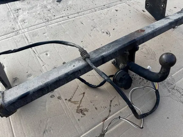 Mercedes Vito W447 hinauskoukku OEM 55R011458 image 3