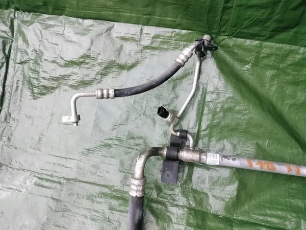 HYUNDAI 1.0 12V Air Conditioning Hose 97775B9000 image 4