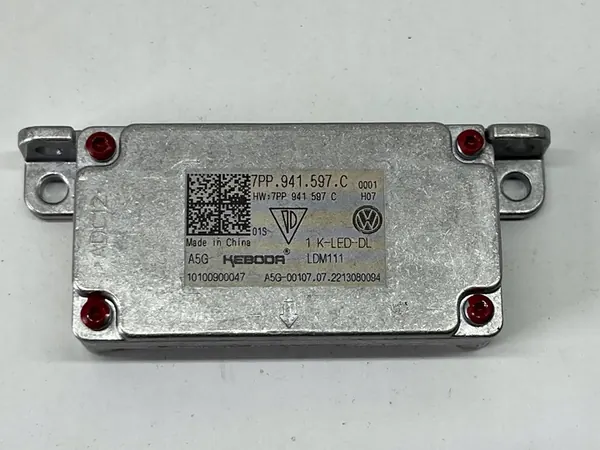 Controle de nivelamento de faróis esquerdo Skoda Scala 7PP941597C image 2