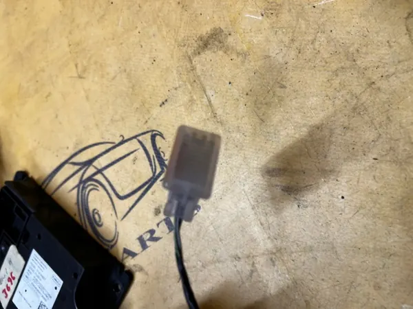 Luz de teto dianteira esquerda Ford Bronco 21- OEM M2DB-13E721-AA image 3