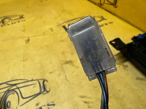 Luz de teto dianteira esquerda Ford Bronco 21- OEM M2DB-13E721-AA image 5