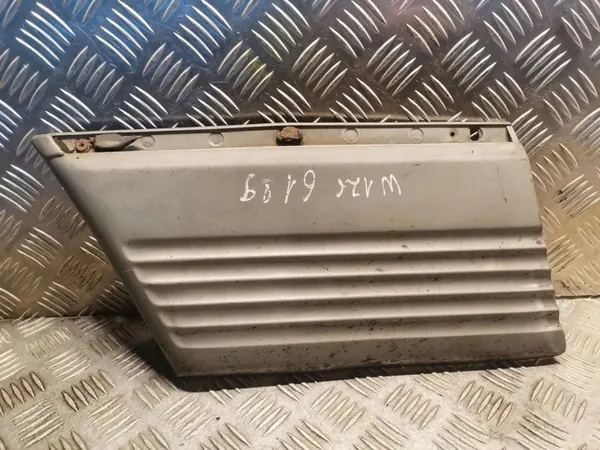 Mercedes-Benz S W126 Voor linker spatbord luchtinlaat OEM 1266900140 image 2