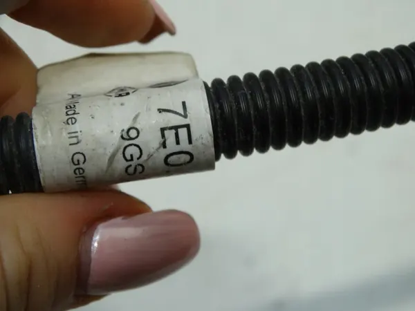Tuyau de lave-phare OEM 7E0955970A - Occasion image 7