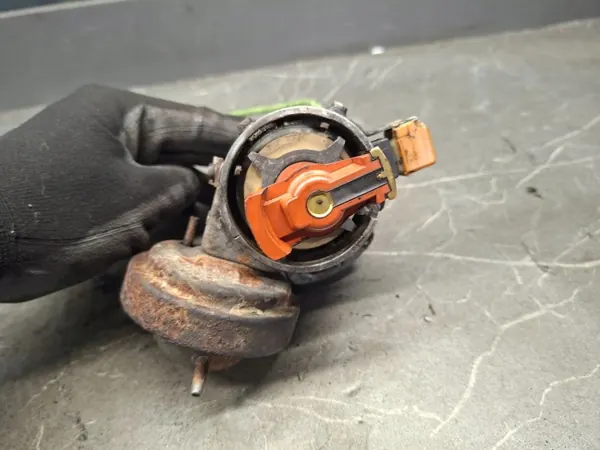 Mercedes-Benz W123 Tändspole OEM 0237003025 image 3