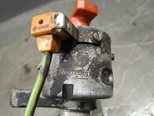 Mercedes-Benz W123 Tändspole OEM 0237003025 image 6