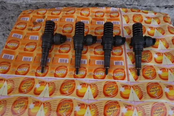 Injecteur WAI OEM 038130073BN pour 1.9 TDI image 3