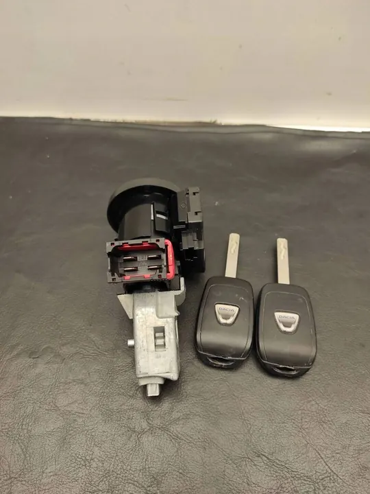 Dacia Sandero 2016 Sytytyskytkin OEM 487002147R image 2