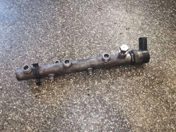 OEM 059130090AB Rampe d'injection Audi A4/A6 3.0 TDI image 2