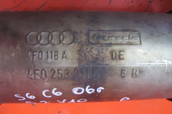 OEM 4F0253211E Audi S6 A6 C6 5.2 V10 Uitlaatspruitstuk image 4