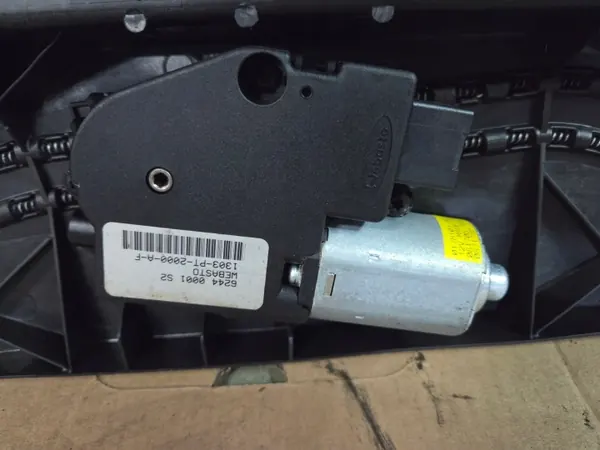 Toit ouvrant Jeep Cherokee KJ 05-07 Pièce OEM image 4