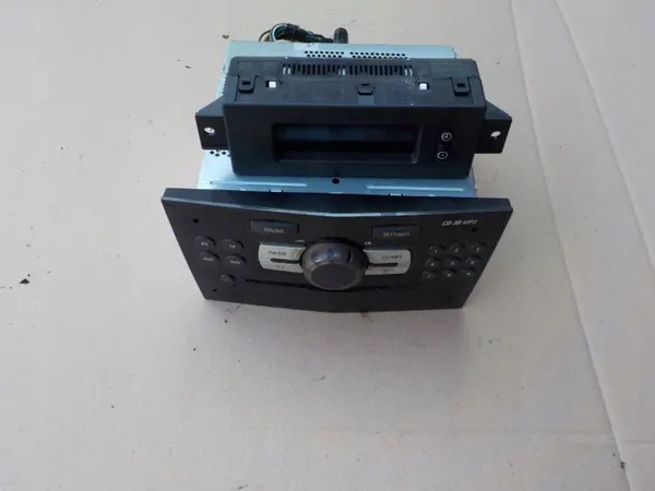 Opel CD 30 MP3 -radio OEM 13284430 Corsa D:lle image 2