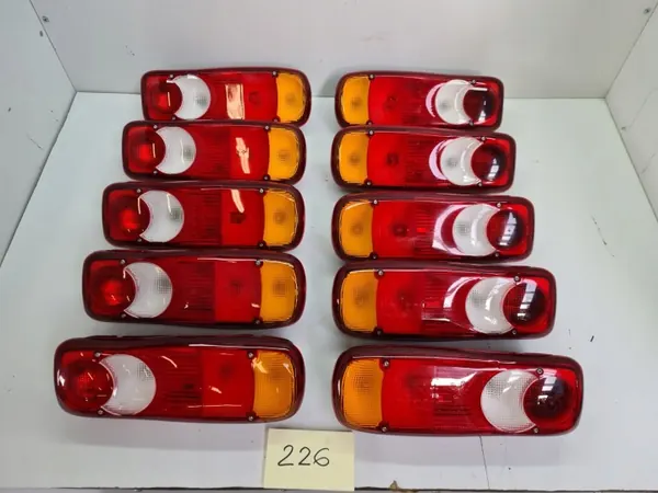 OEM 265550674R/265500292R Achterlicht Links+Rechts Set image 2
