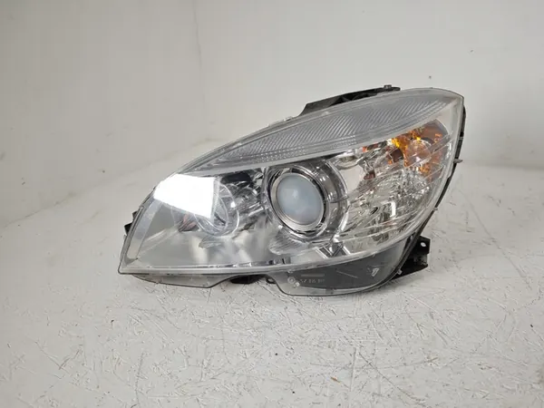 Linker voorlicht Mercedes C 204 W204 Xenon 08-11 image 2