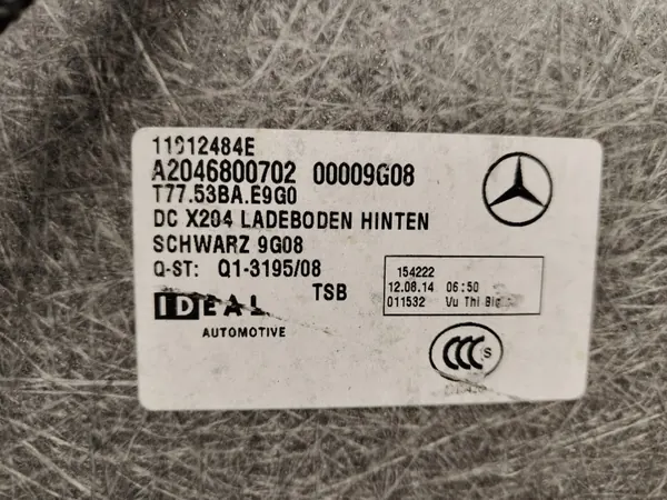 Mercedes GLK X204 tavaratilan matto OEM A2046800702 image 3