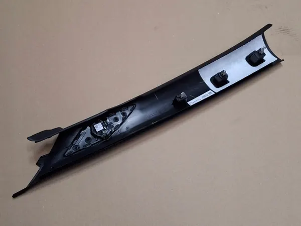 VW Golf 8 oikea pilaripäällyste OEM 5H0867234K image 6