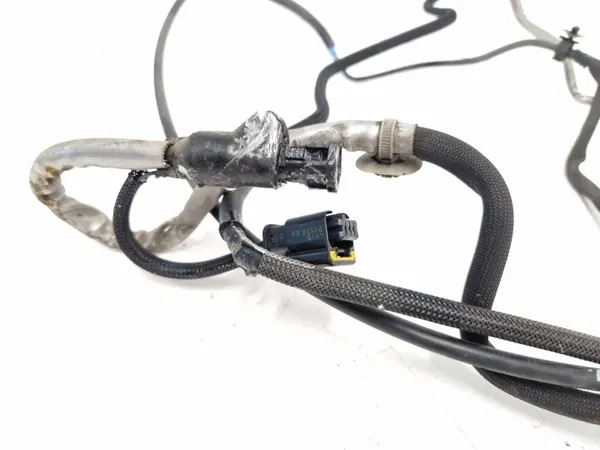 Conduto de abastecimento AdBlue Peugeot OEM UVY29694 - Usado image 3