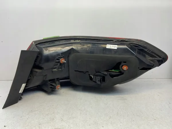 MERCEDES E-KLASSE LINKER ACHTERLICHT A2129066601 image 10