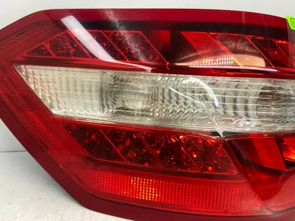 MERCEDES E-KLASSE LINKER ACHTERLICHT A2129066601 image 5