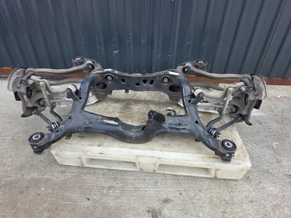 Audi Q5 Heck-Quattro-Schlitten OEM 80A505235S - Gebraucht image 3