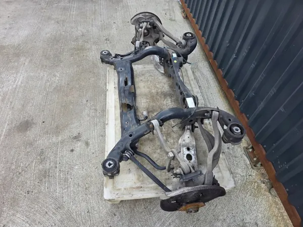 Audi Q5 Heck-Quattro-Schlitten OEM 80A505235S - Gebraucht image 8