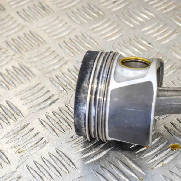 AUDI A4 Kolv 2.0L 2012 OEM 038198401F03L107065S image 4