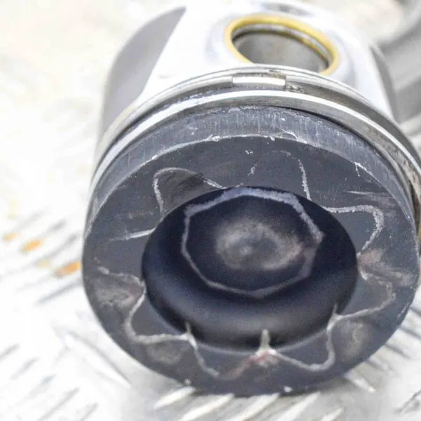 AUDI A4 Kolv 2.0L 2012 OEM 038198401F03L107065S image 6