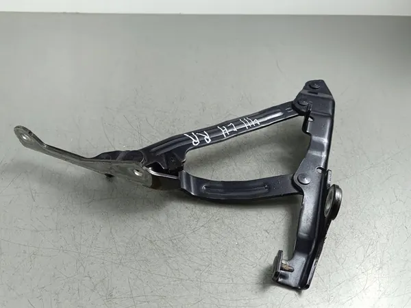 2024 Toyota GR 86 Charnière de coffre image 1